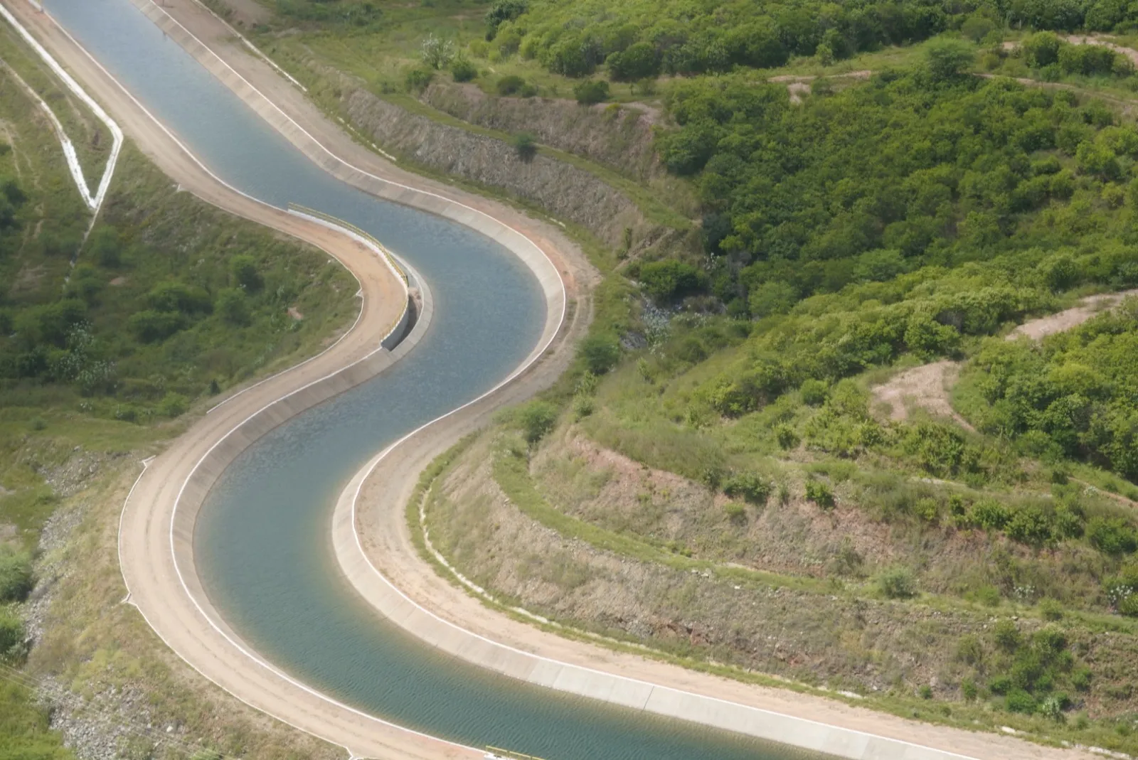 Estrutura da águas da transposição do Rio São Francisco no Ceará