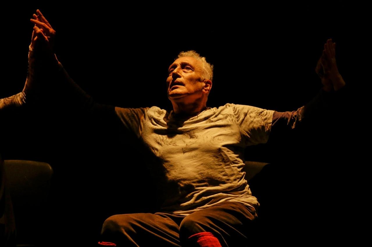 O coreógrafo, bailarino, professor e pesquisador Luis Arrieta é o idealizador e diretor da obra