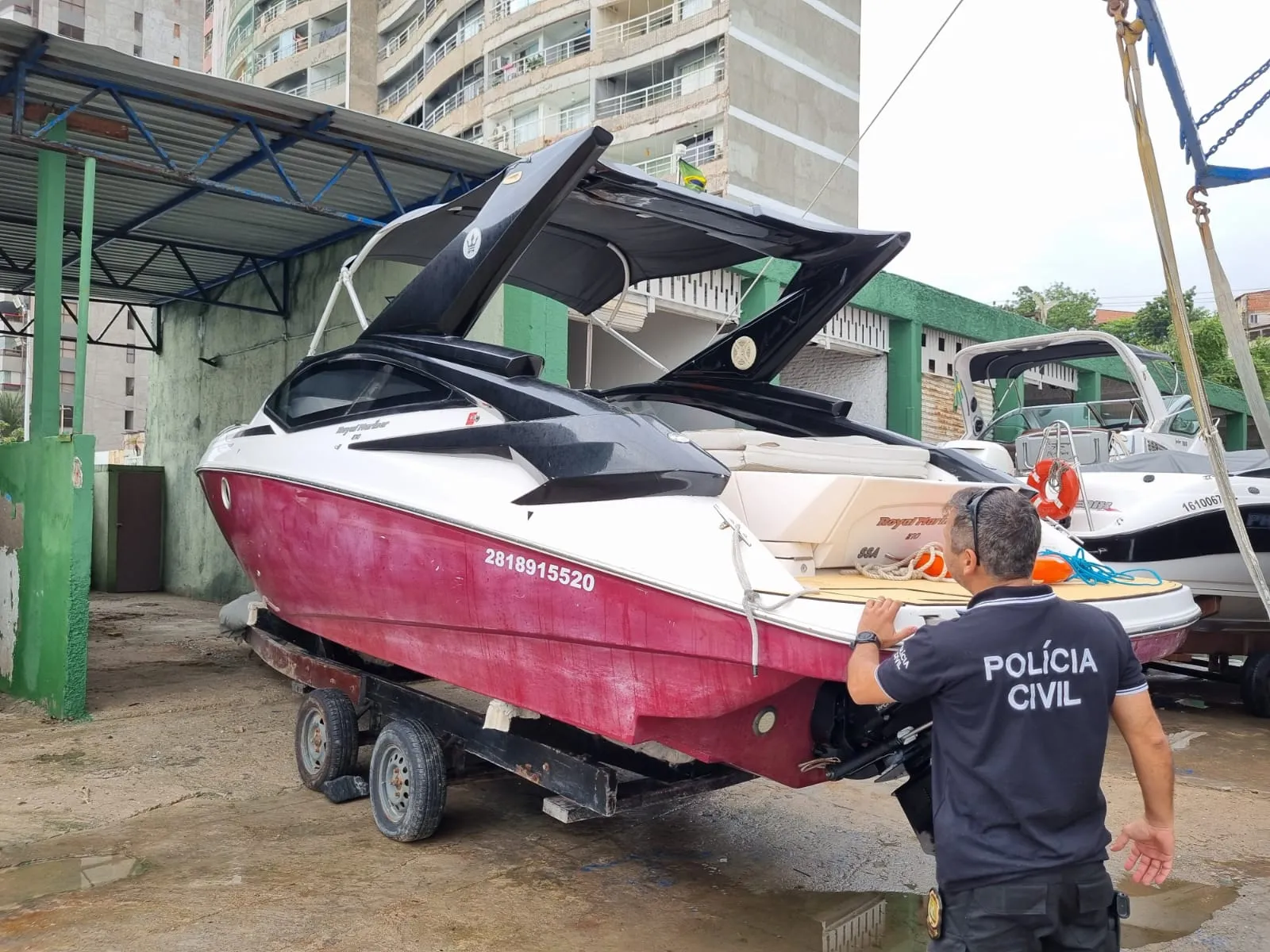 Lancha também foi apreendida com organização criminosa investigada na Operação Restauração
