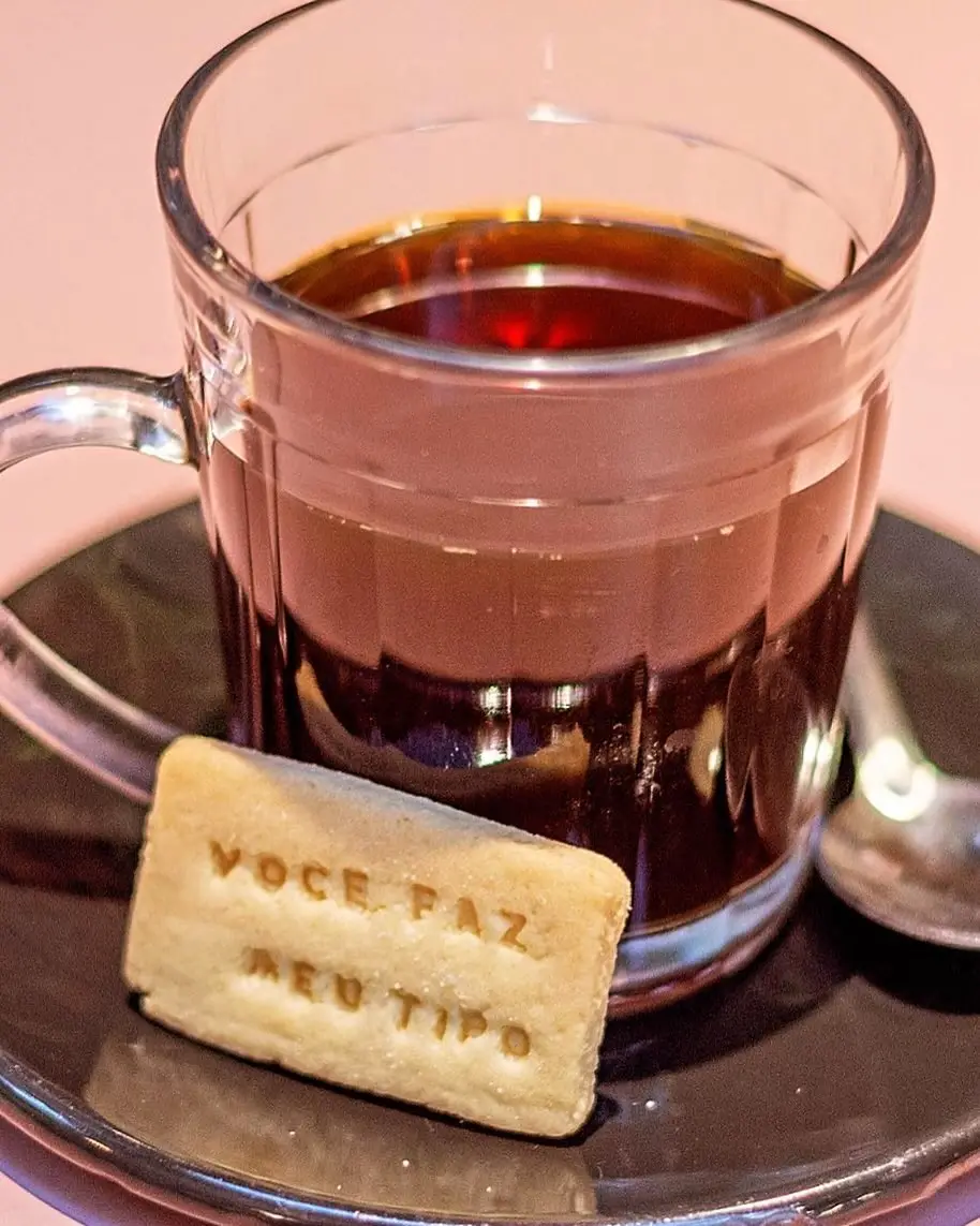 Tipo Café aposta em cafés filtrados e traz outras opções de preparo da bebida que incluem uma caipirinha