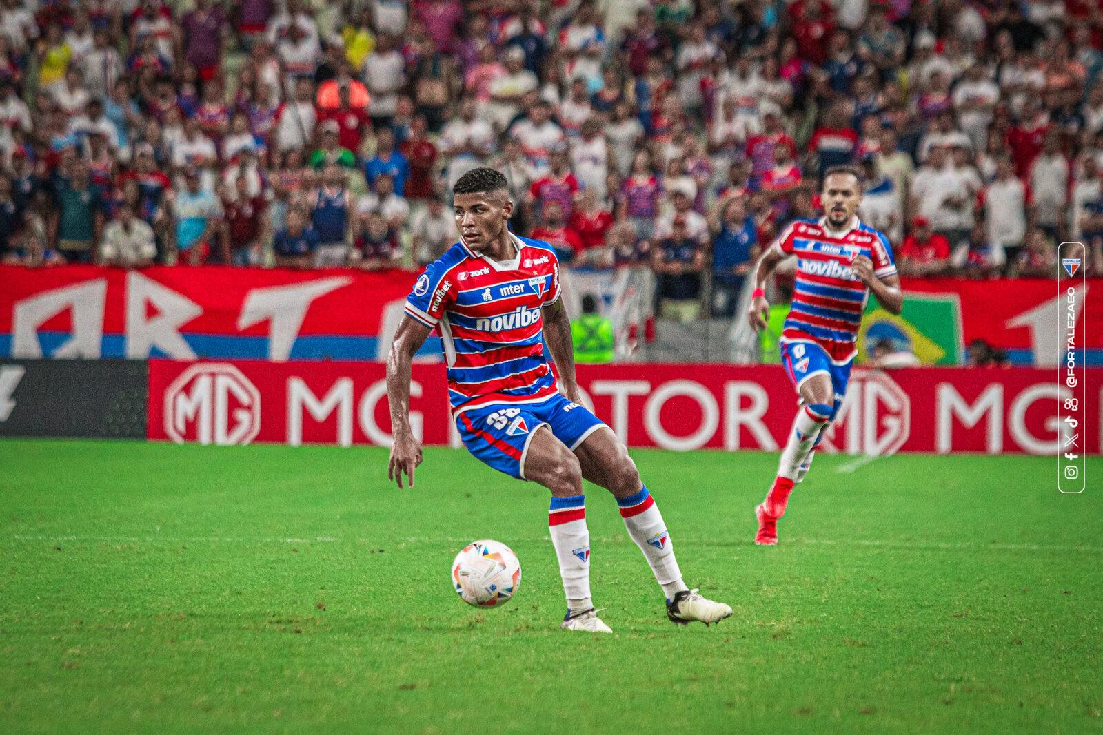 Hércules em ação pelo Fortaleza