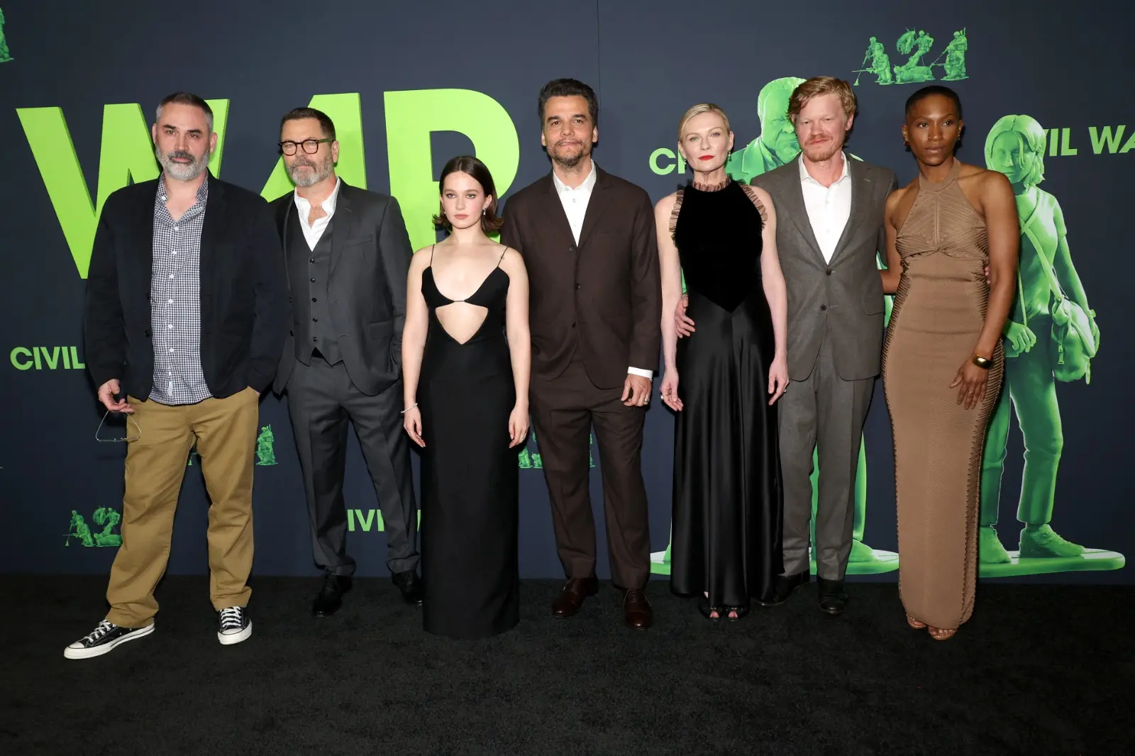 Elenco de Guerra Civil na estreia mundial do filme