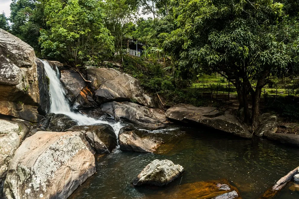 Cachoeira Lua Azul, em Sítio Volta - Baturité