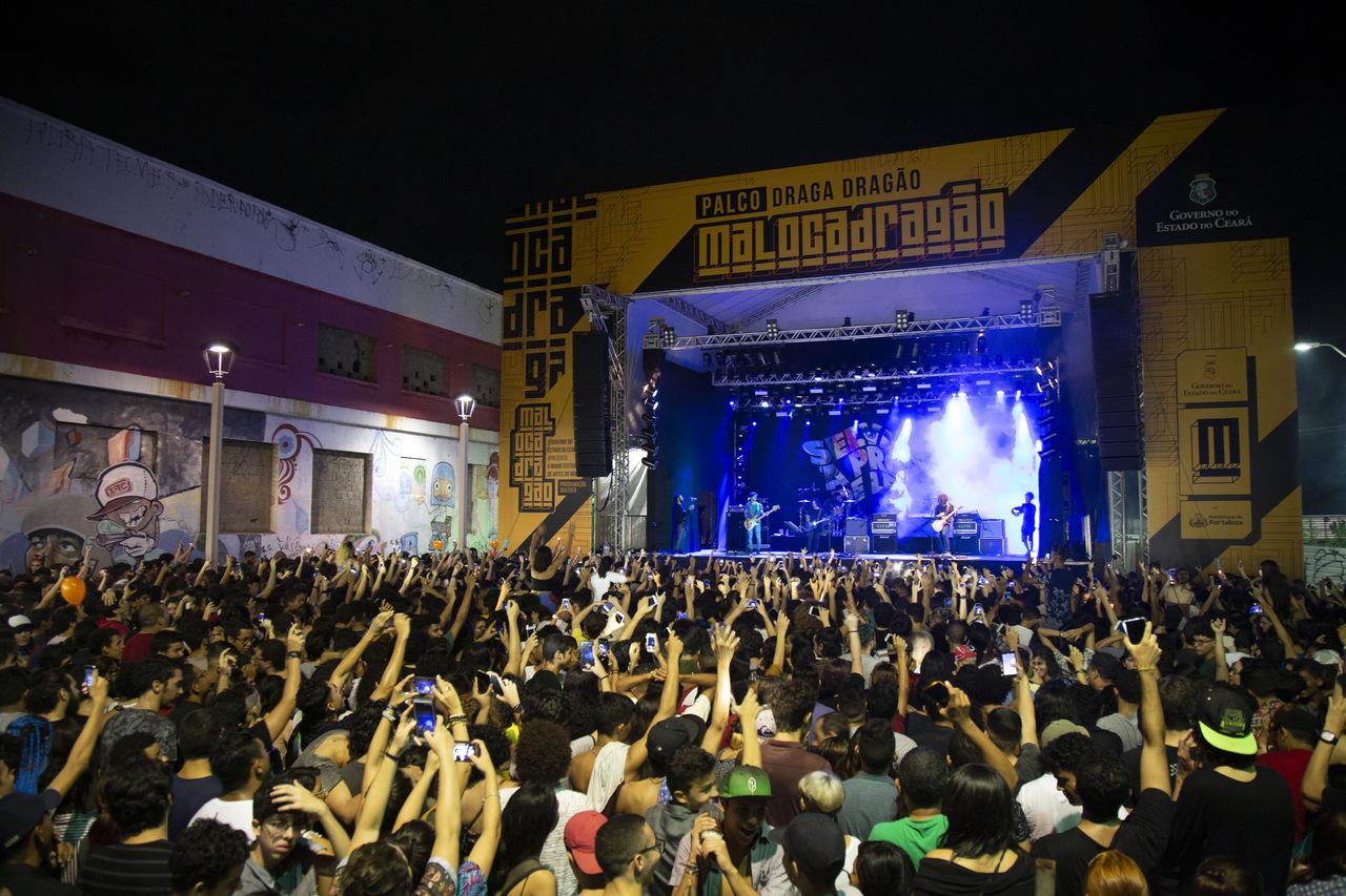 Na Maloca de 2017, o palco Draga Dragão, de programações principais do festival, foi instalado na comunidade do Poço da Draga