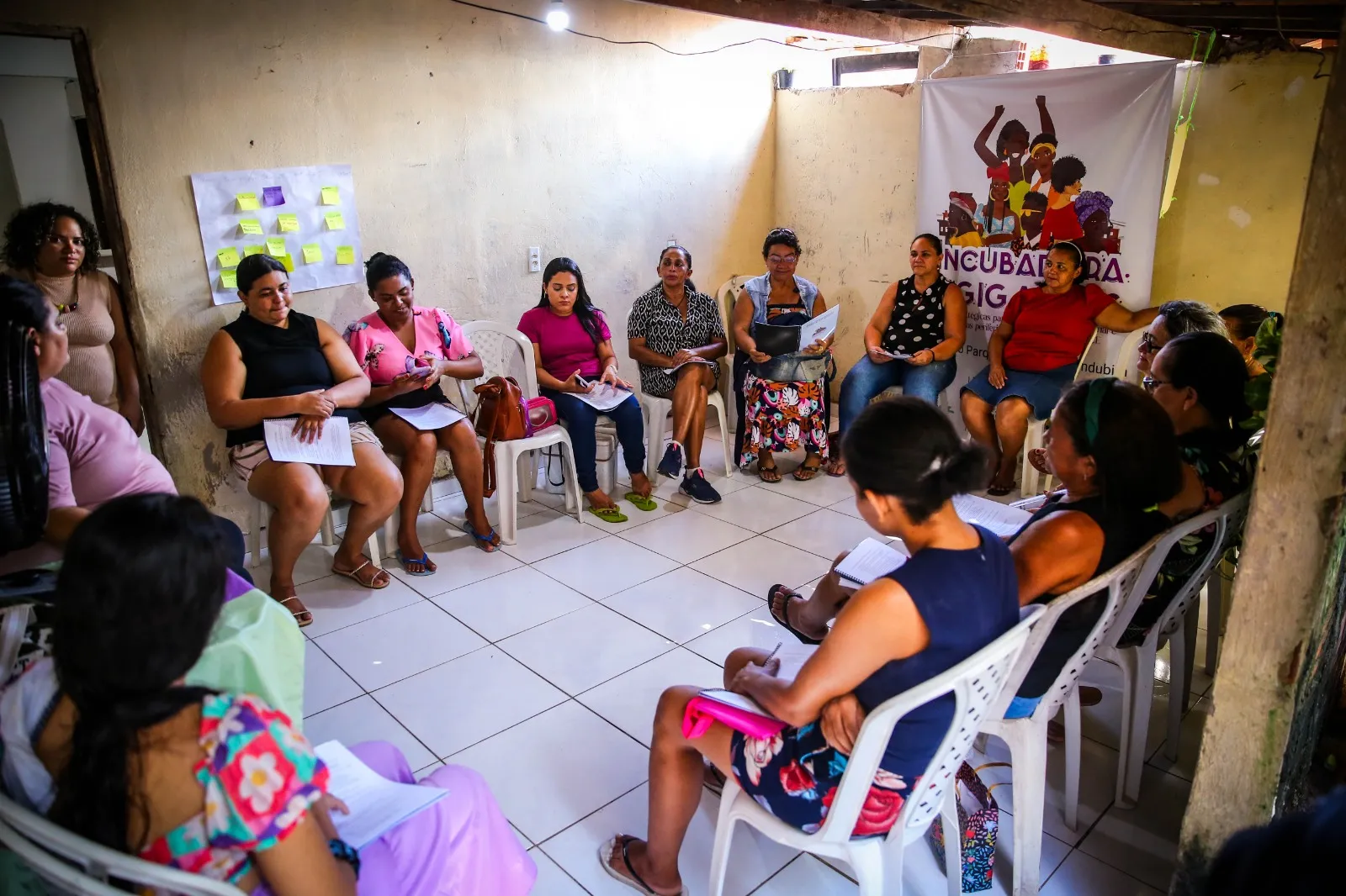 Durante as formações, moradoras discutem temas relacionados a gestão de negócios