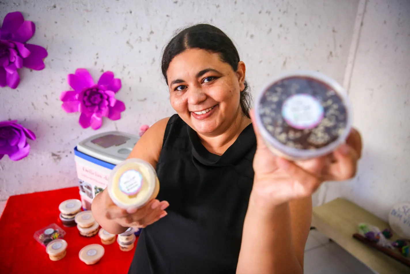 Angélica conquistou independência financeira com venda de doces e salgados