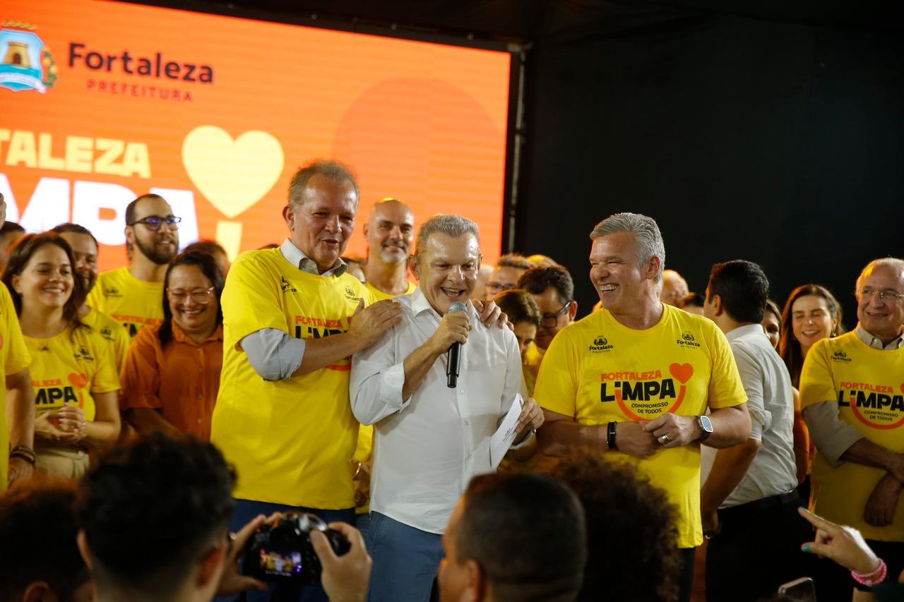 Anúncio do Movimento Fortaleza Limpa, de Sarto