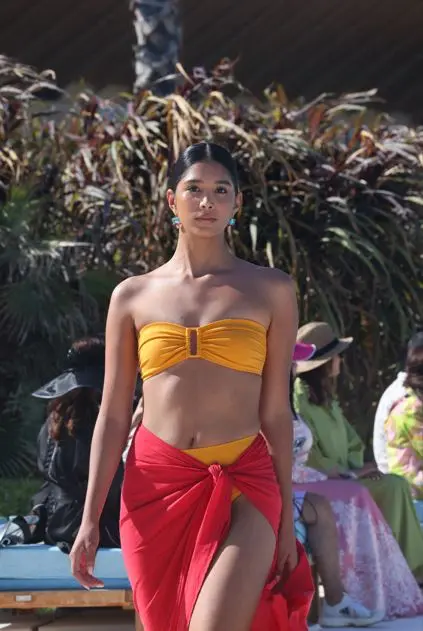 Desfile de maiôs na Arábia Saudita