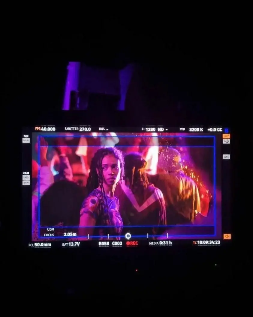 Na série da Max, Amandyra interpreta Nayara, mestre de cerimônias das batalhas de rima da trama