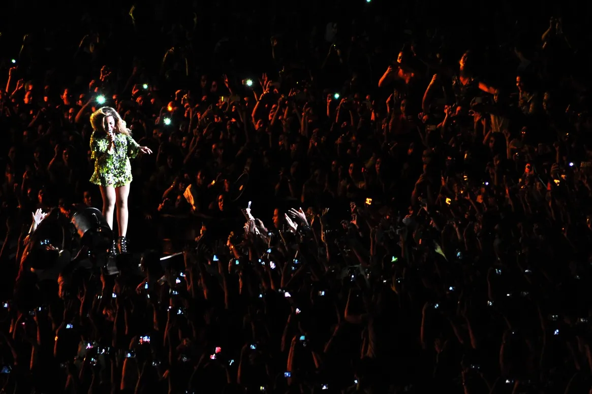 Cantora Beyoncé se apresentou para multidão em 2013 na Arena Castelão