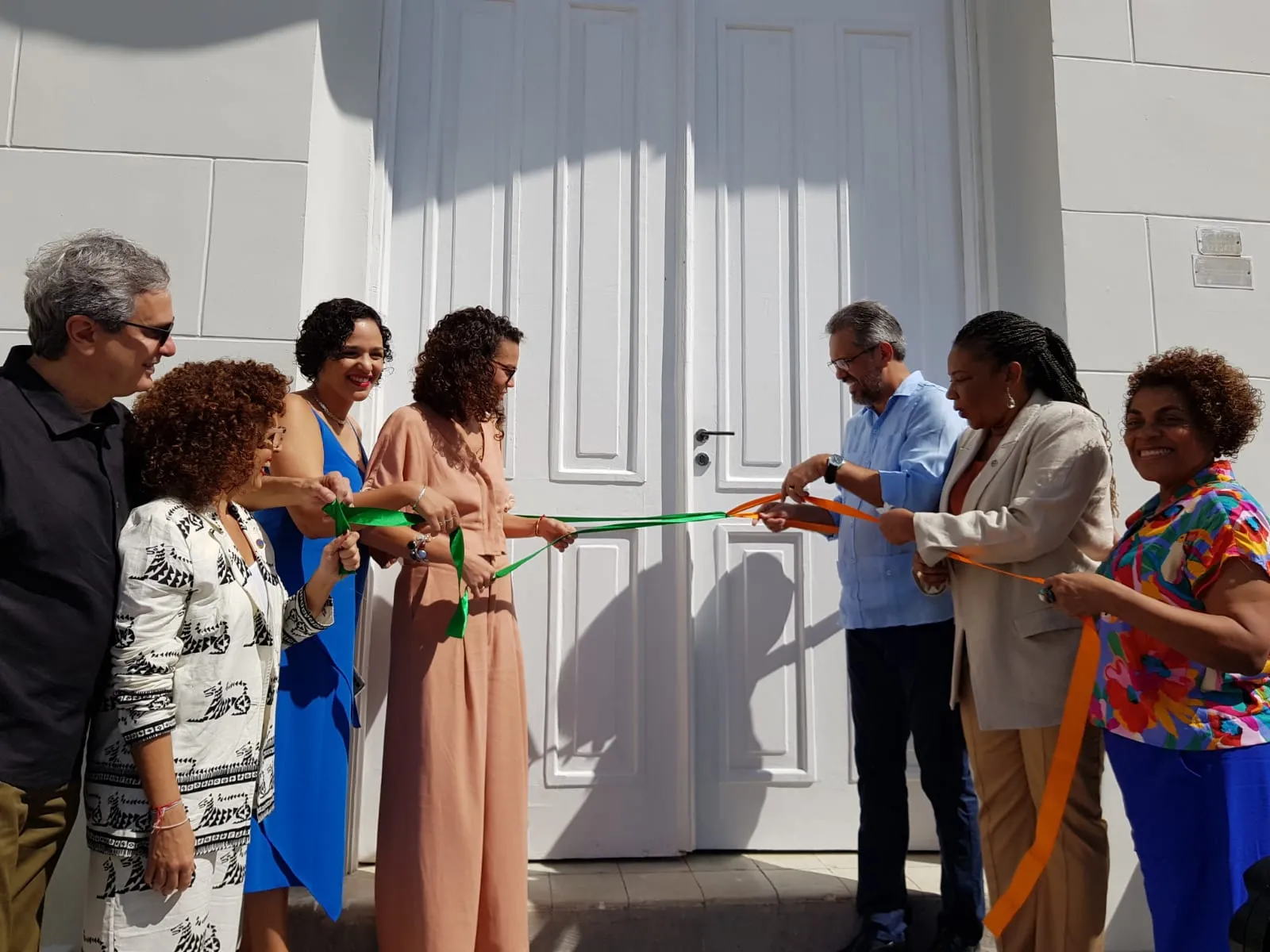 Gestores e autoridades cearenses junto à Ministra da Cultura, Margareth Menezes, na abertura das portas da nova sede