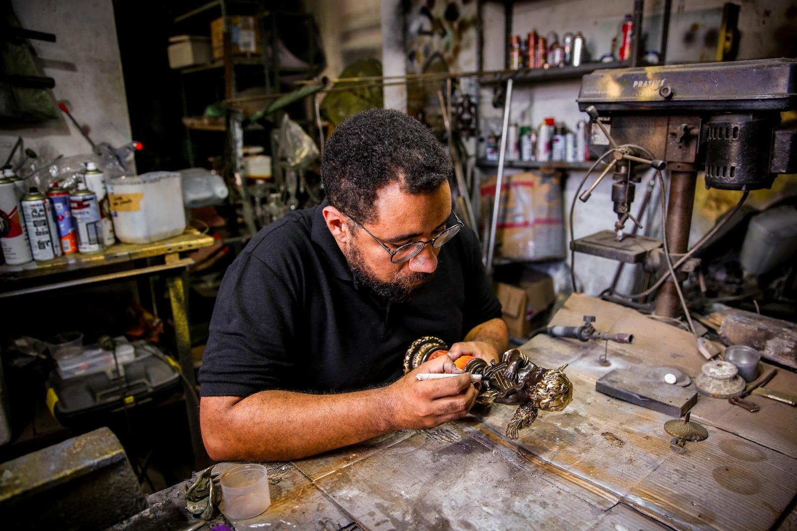 Trabalho manual esmerado marca restauros feitos no O Espanhol