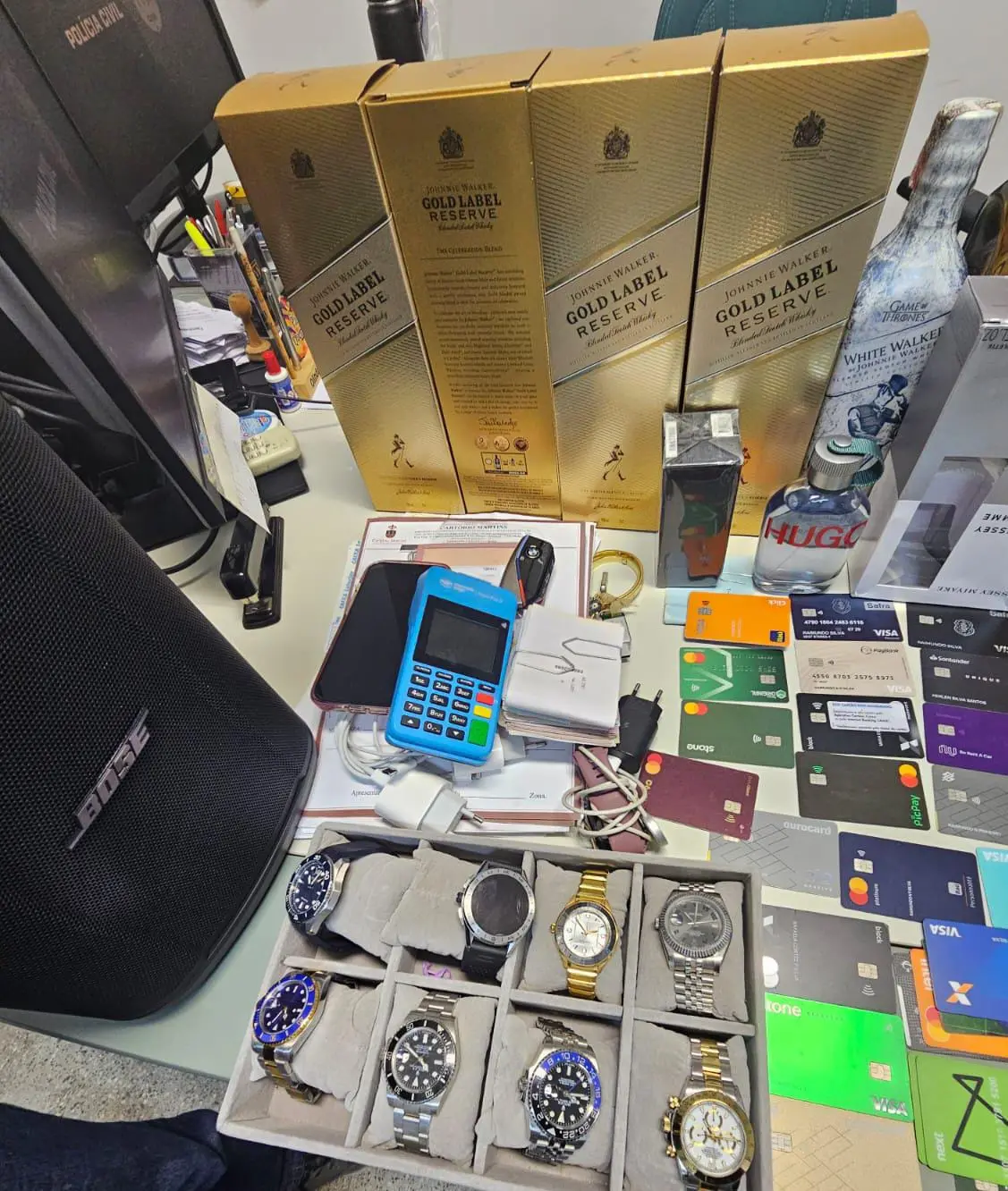 itens de luxo apreendidos pela polícia civil