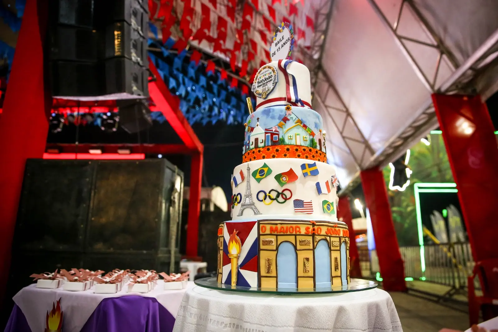 bolo do baile de 15 anos do são joão de maracanaú