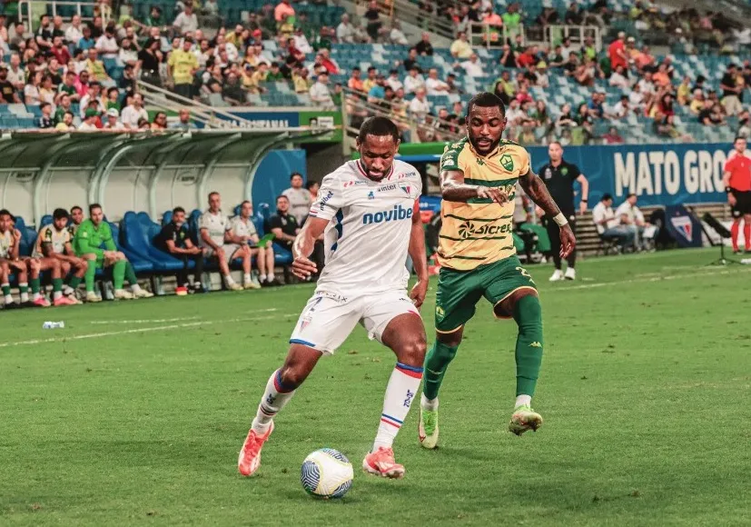 Tinga durante Cuiabá x Fortaleza