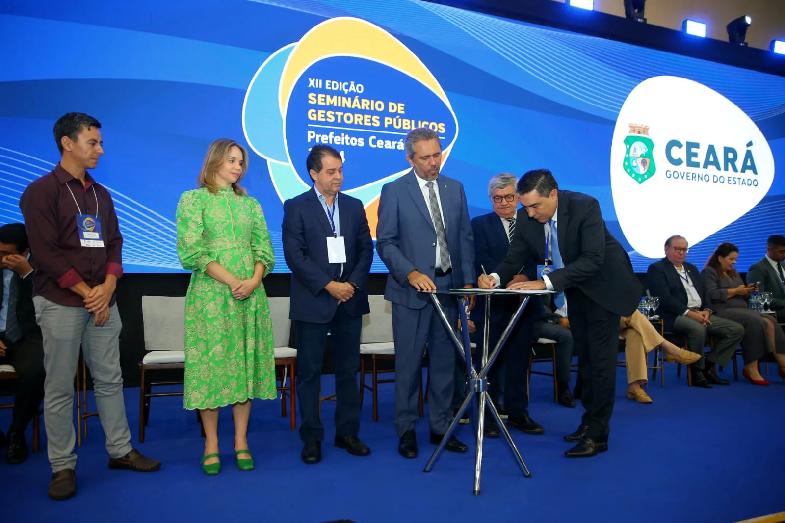 Durante a abertura, foi realizada a assinatura de termo de cooperação entre o Governo do Ceará, a Assembleia Legislativa do Ceará (Alece) e a Associação de Prefeitos do Ceará (Aprece) para a ampliação na capacitação de servidores públicos em todos os municípios cearenses.