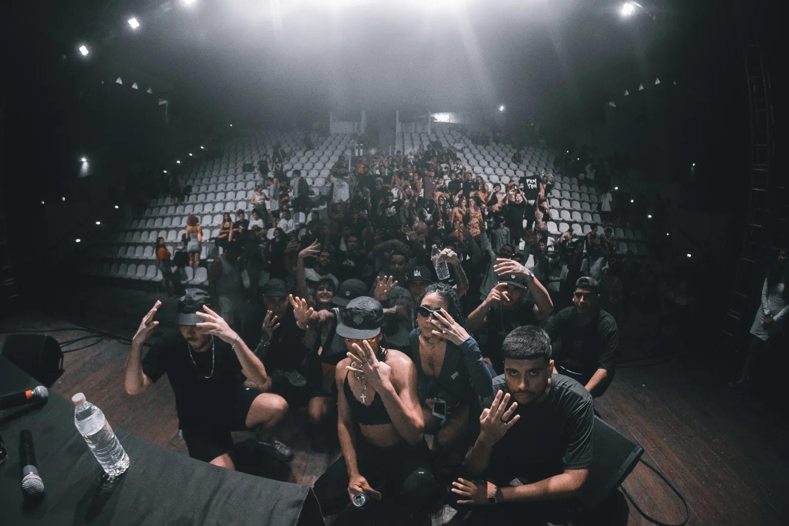 Apesar de parcerias, como a que possibilitou a apresentação do projeto no anfiteatro do Dragão do Mar, o 4rtin Sessions é um projeto independente e busca formas de gerar receita
