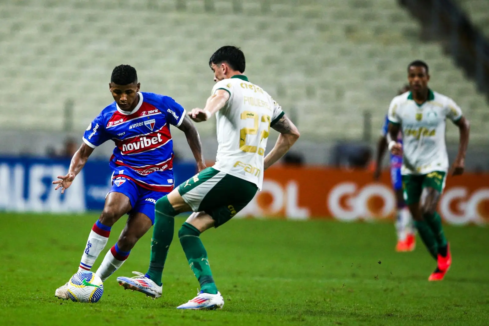 Hércules em ação pelo Fortaleza