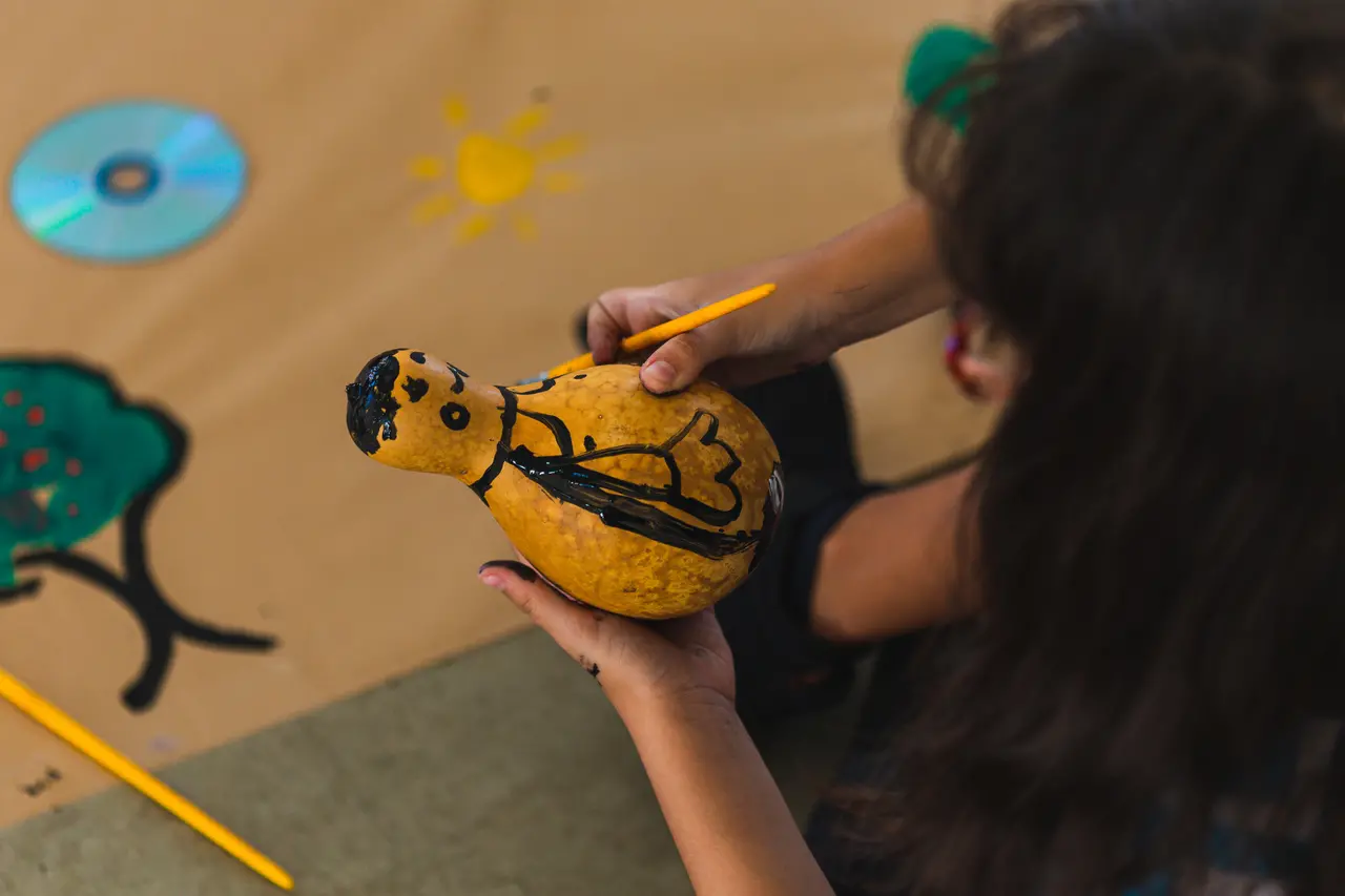 Oficinas de diferentes técnicas artísticas compõem a programação de férias da Estação das Artes