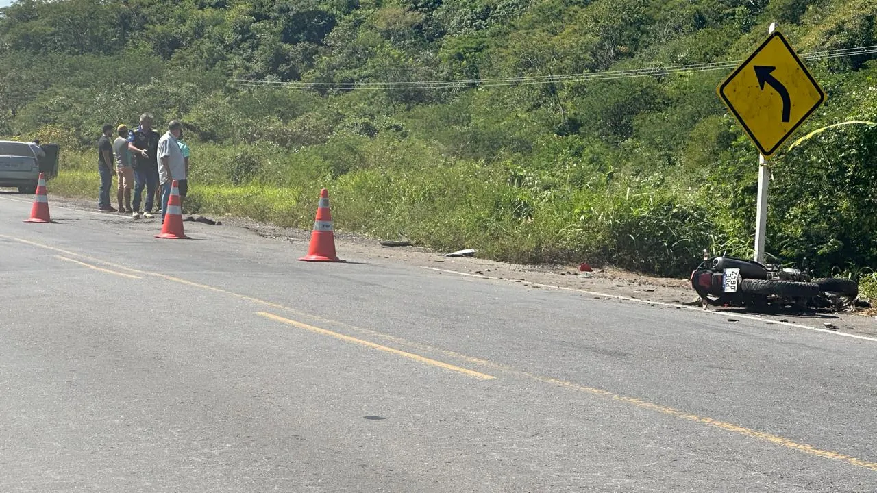 A PRF atendeu a ocorrência na BR-020 por volta de 5 da manhã