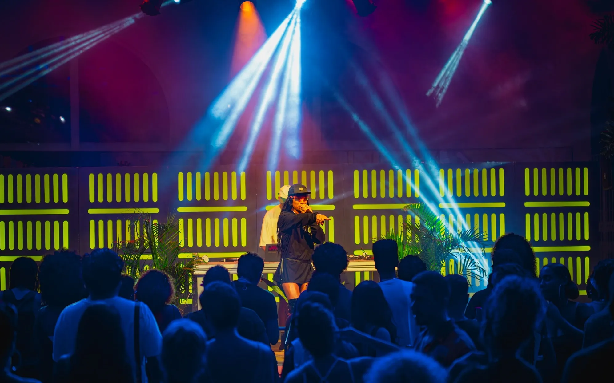 Rapper Má Dame tem circulado com diferentes formatos de shows, incluindo um no qual apresenta parte da ainda inédita mixtape 'Codinome Rosatômica