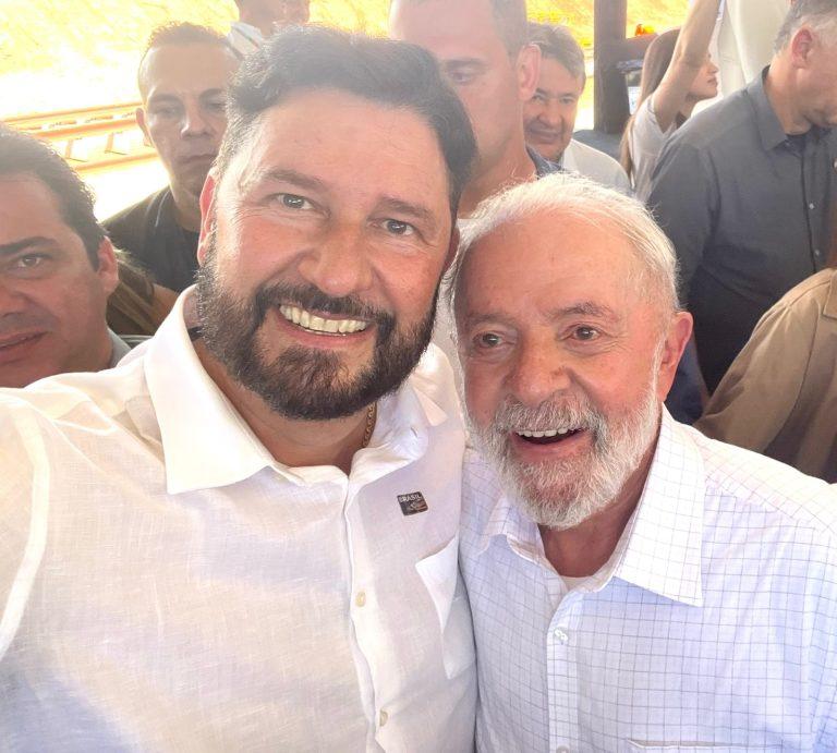 Romeu Aldigueri ao lado do presidente Lula