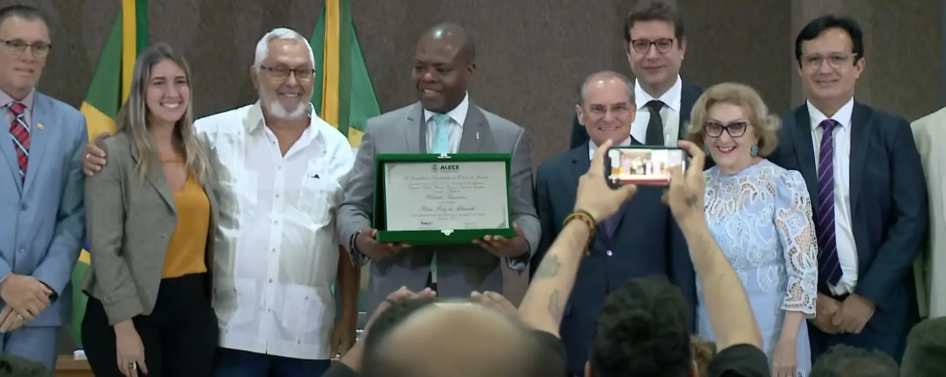 Ministro logo após receber o título de cidadão cearense