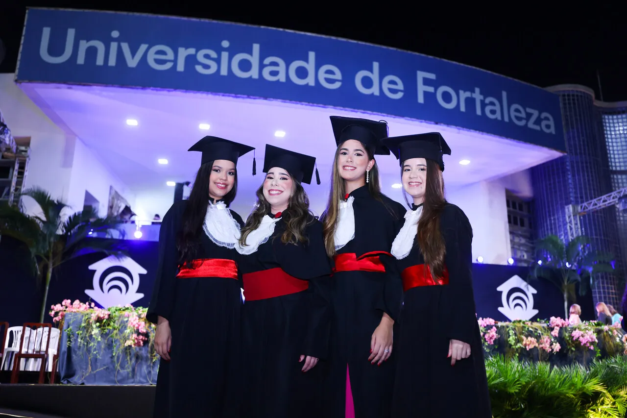 Colação da Unifor ocorreu nesta sexta-feira (5)
