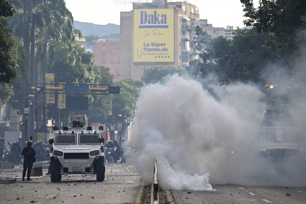 Protesto em Caracas dispersado por militares
