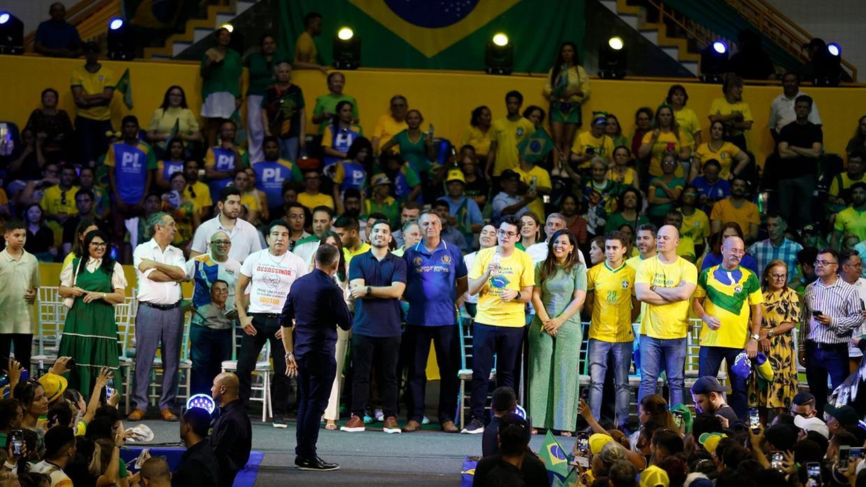 Evento de lançamento da pré-candidatura de André Fernandes reuniu políticos nacionais e locais do PL