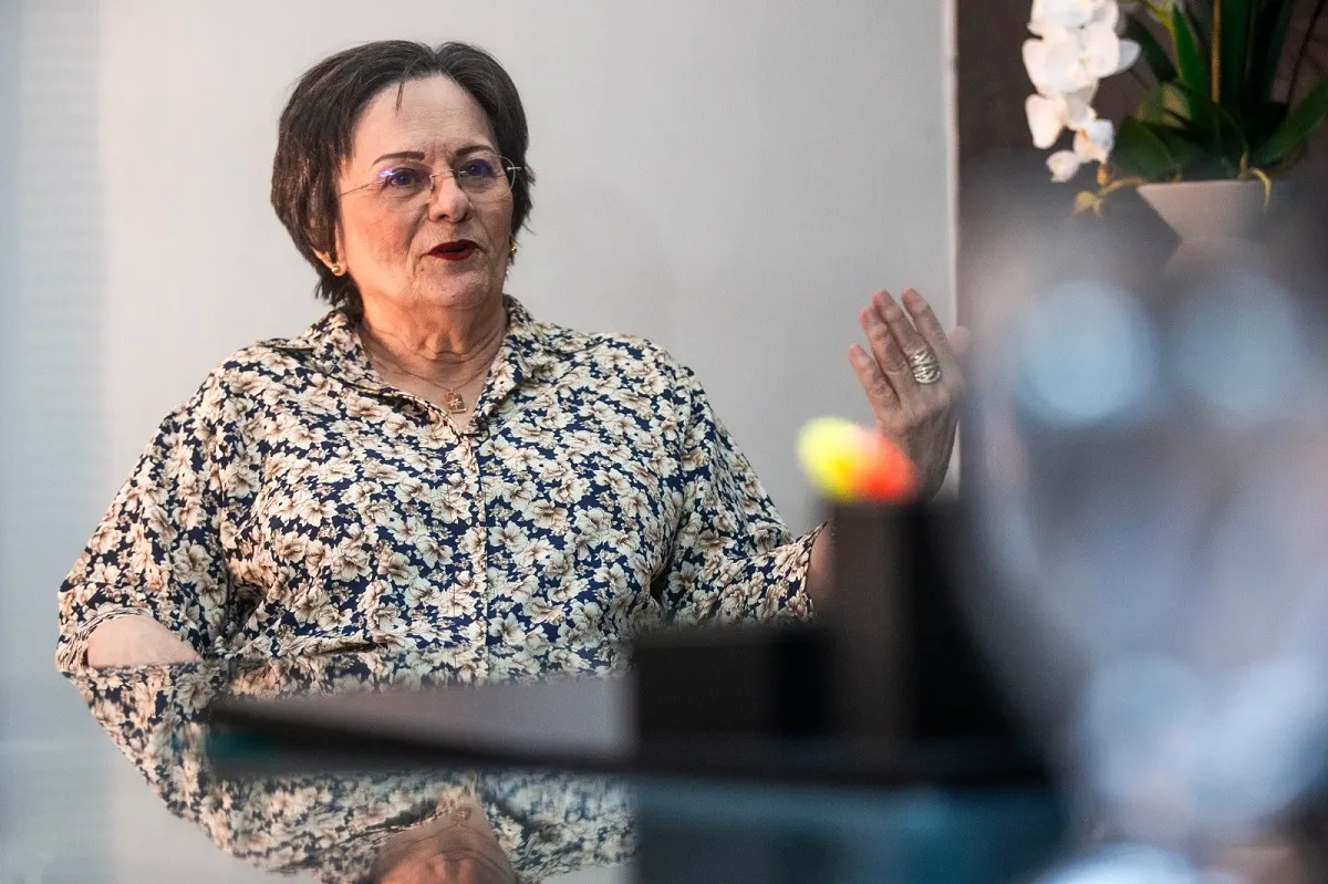 Após muitos debates com o Legislativo, o Executivo e a sociedade, em 7 de agosto de 2006, o então presidente Luiz Inácio Lula da Silva sancionou a lei n° 11.340, que ficou conhecida como Lei Maria da Penha