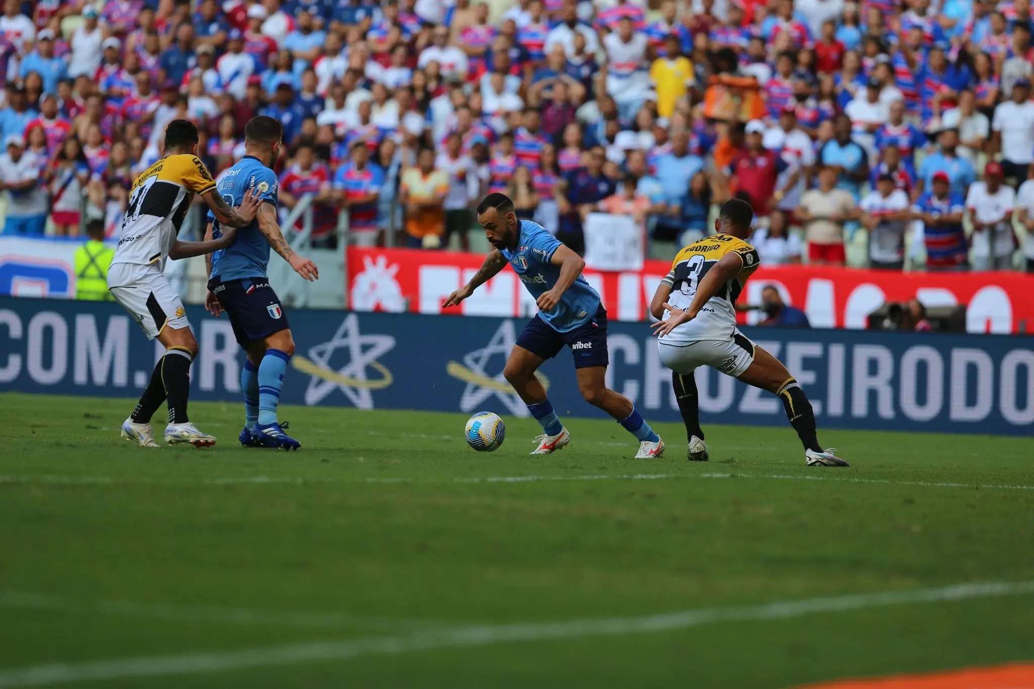 Moisés durante Fortaleza x Criciúma
