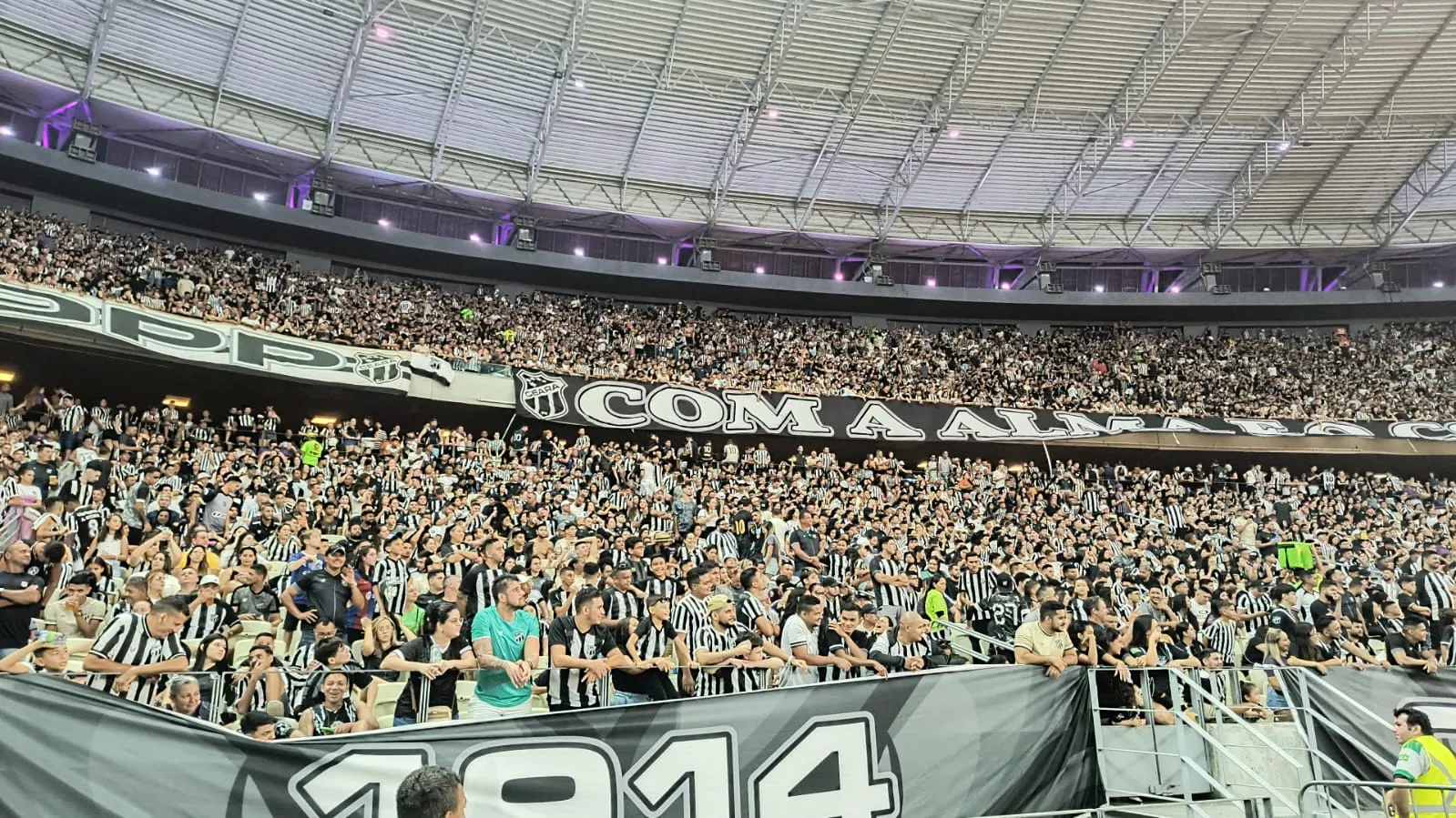 Torcida do Ceará esteve em peso neste sábado (17)
