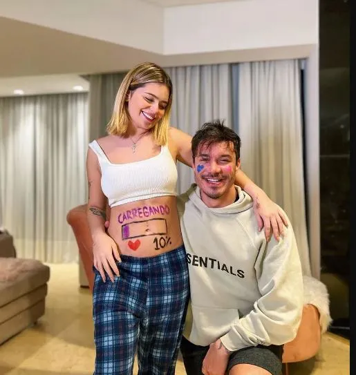 Viih Tube e Eliezer são pais da pequena Lua e estão aguardando o nascimento de Ravi