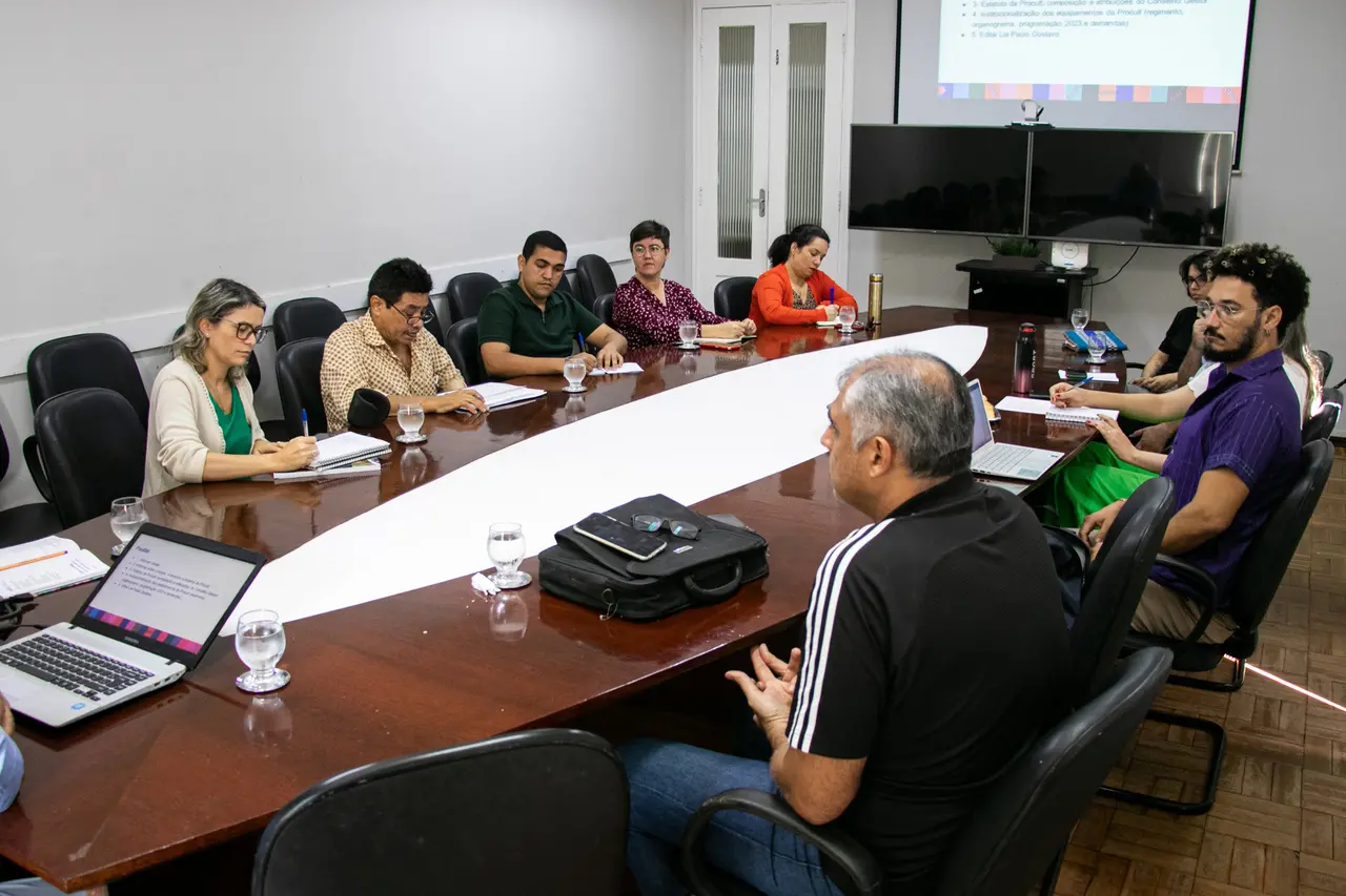 Imagem de reunião da Procult UFC