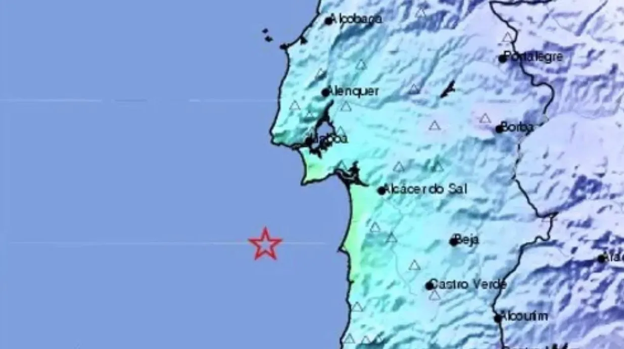 O epicentro do terremoto, registrado a 10 quilômetros de profundidade, aconteceu a cerca de 60 quilômetros a oeste de Sines