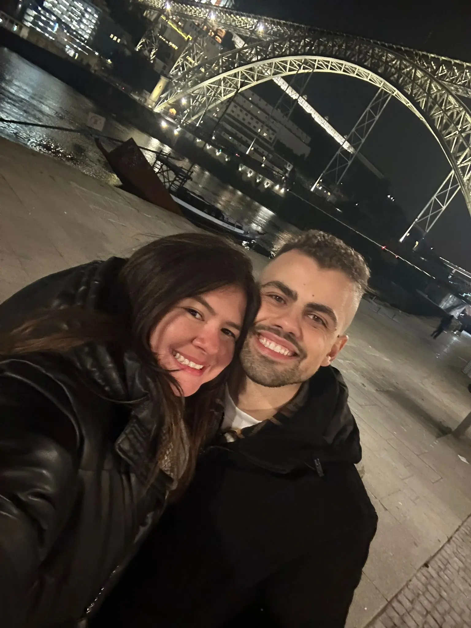Camila Silva mora em Portugal com marido e se assustou com os tremores na madrugada