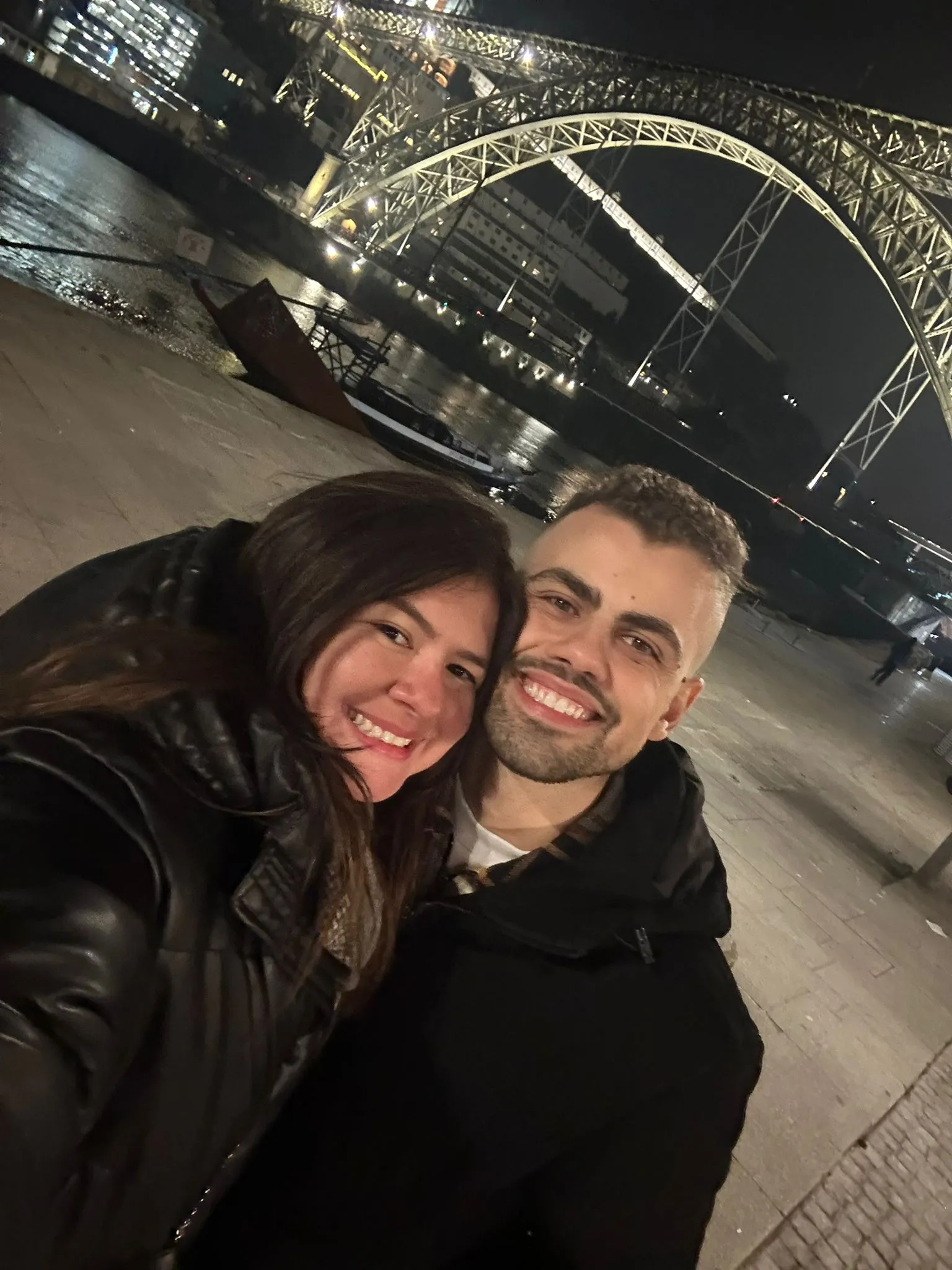 Camila Silva mora em Portugal com marido e se assustou com os tremores na madrugada