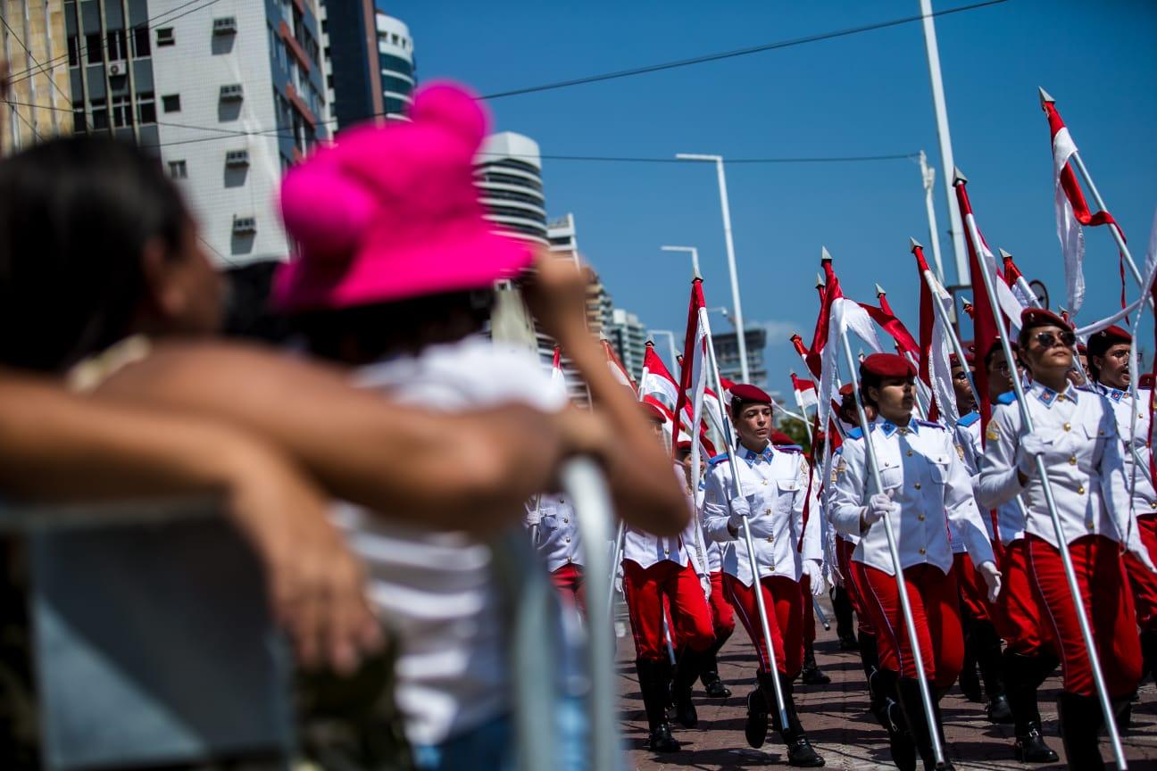 Desfile na Avenida Beira Mar, em Fortaleza