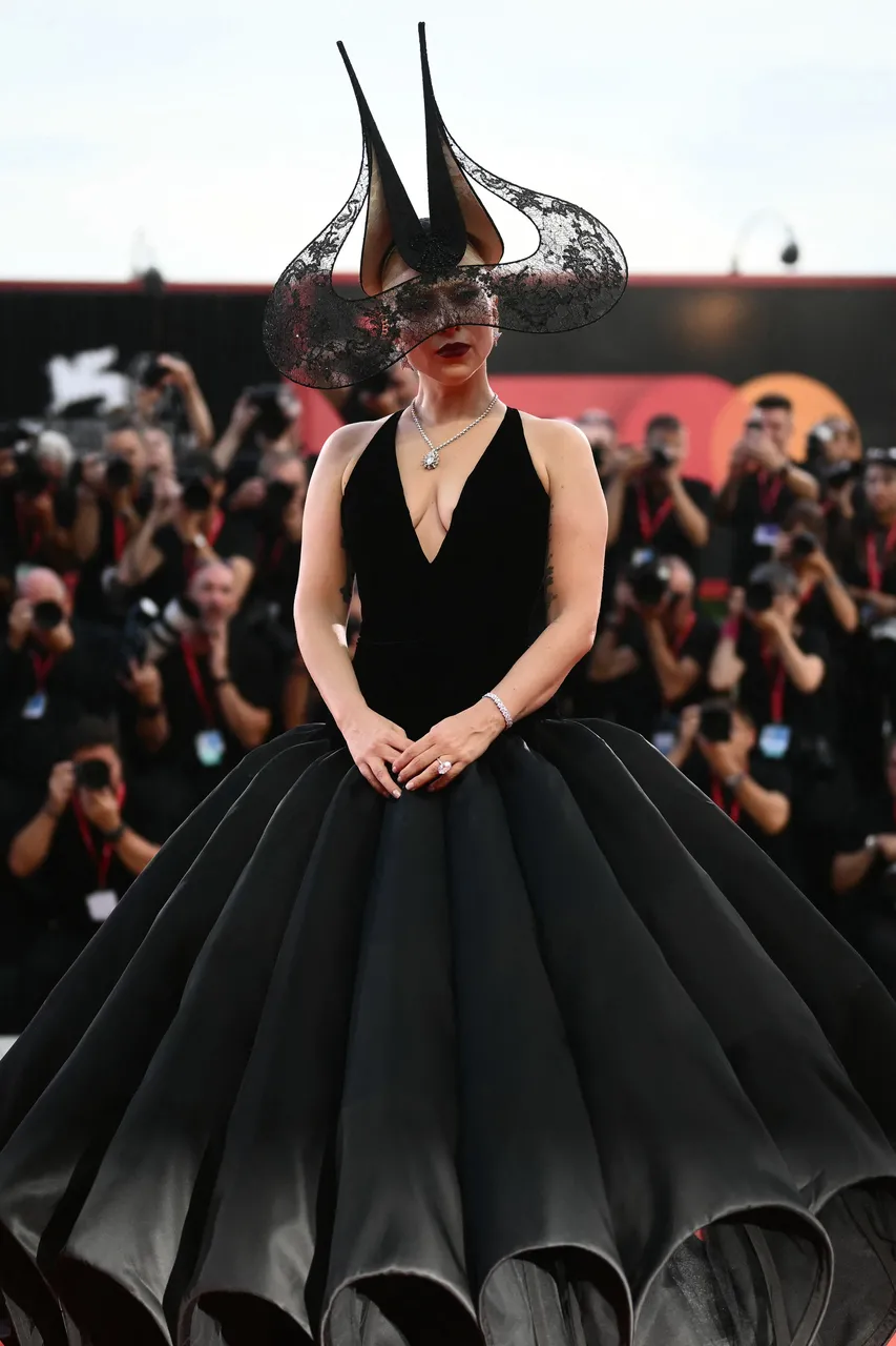 Lady Gaga usou Dior no Festival de Veneza