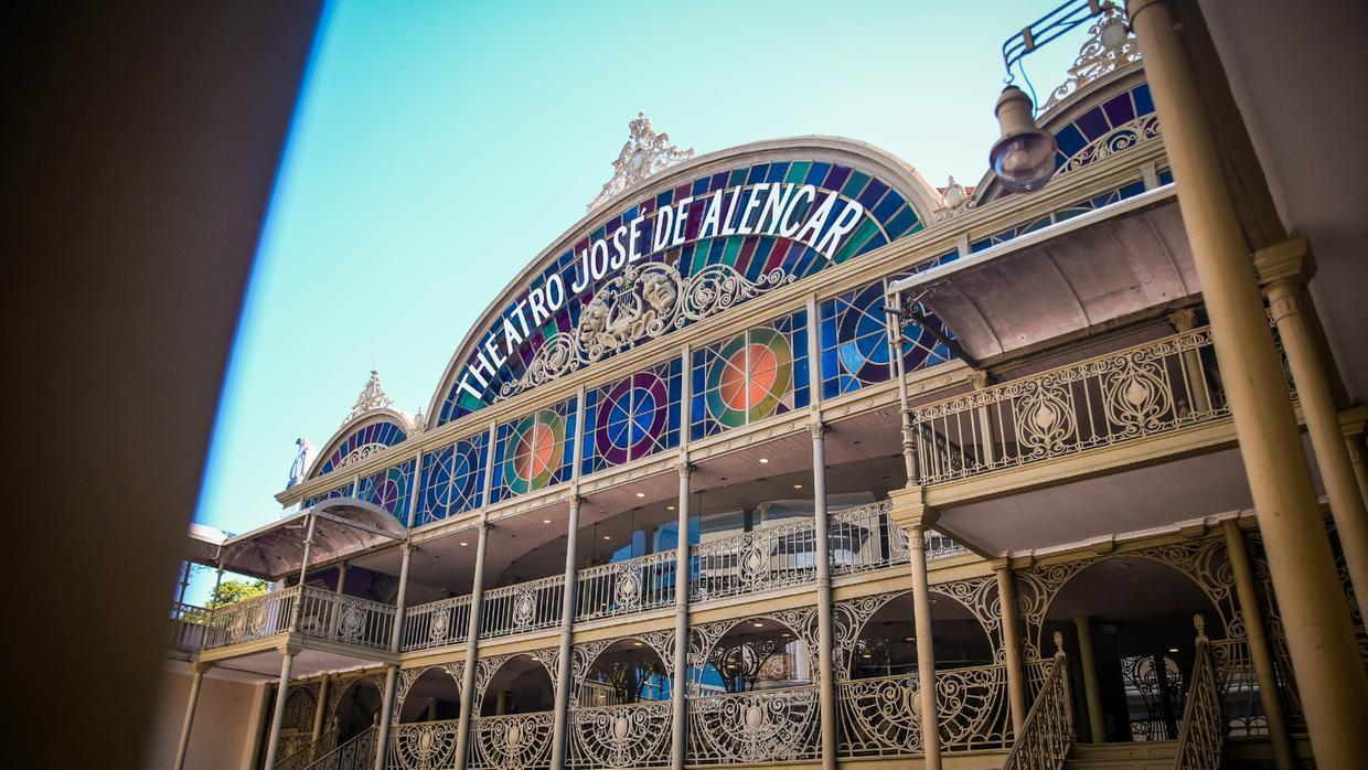 Programação do Theatro José de Alencar é potencializada com circulação de peças do projeto