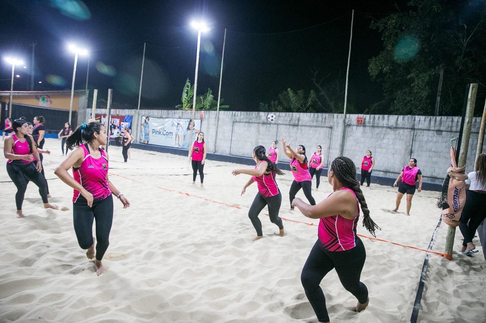 Jogo de carimba é momento de lazer e descompressão, revelam participantes