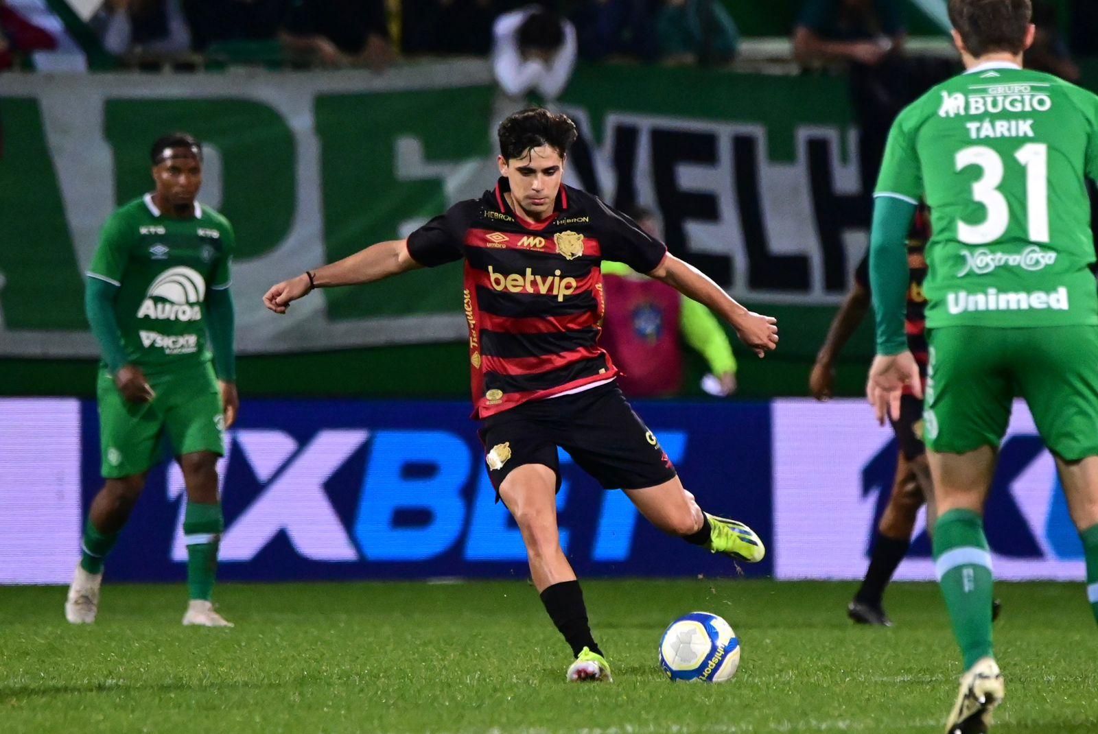 Sport durante jogo contra a Chapecoense na Série B 2024