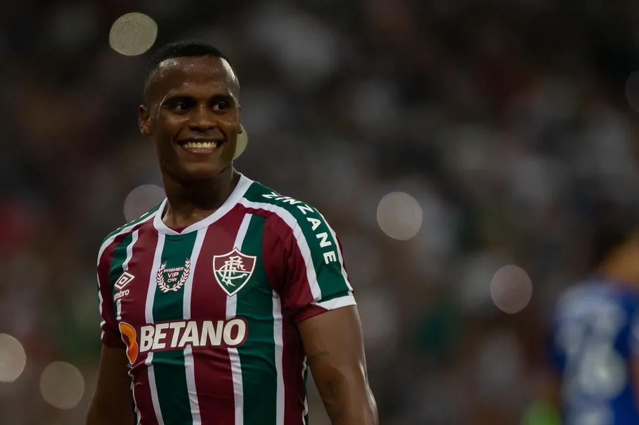 Arias em ação pelo Fluminense