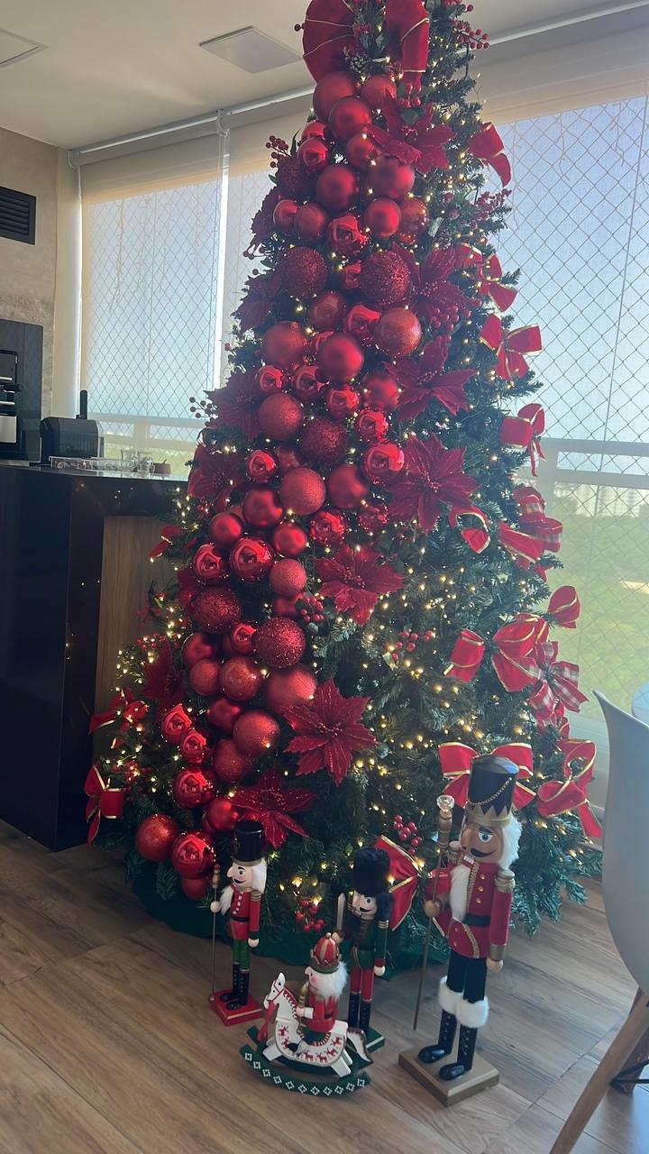 A tendência das bolas em cascata na decoração de Juliana Rabelo