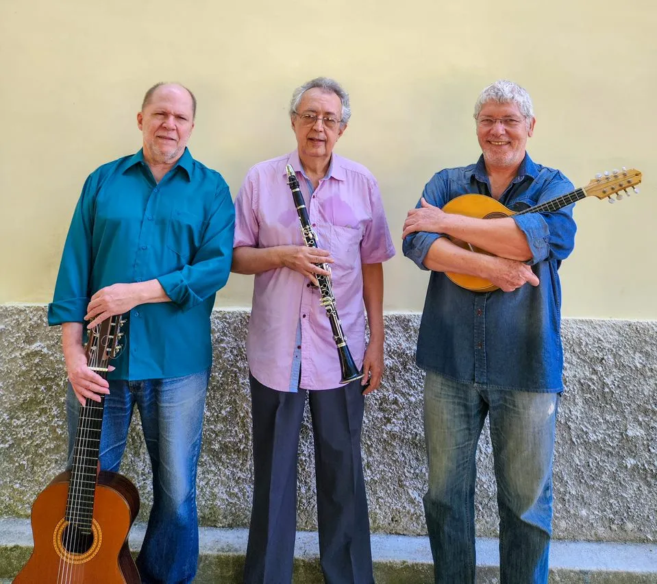 Paulo Sérgio Santos (clarinete), Maurício Carrilho (violão) e Pedro Amorim (bandolim), integrantes do grupo O Trio