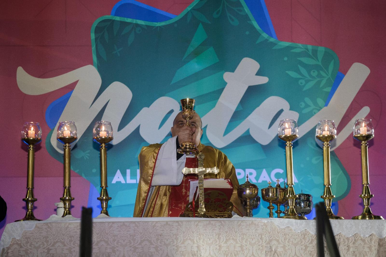 Santa Missa foi celebrada pelo padre Raimundo Nonato de Oliveira Neto, pároco da Paróquia de São Vicente