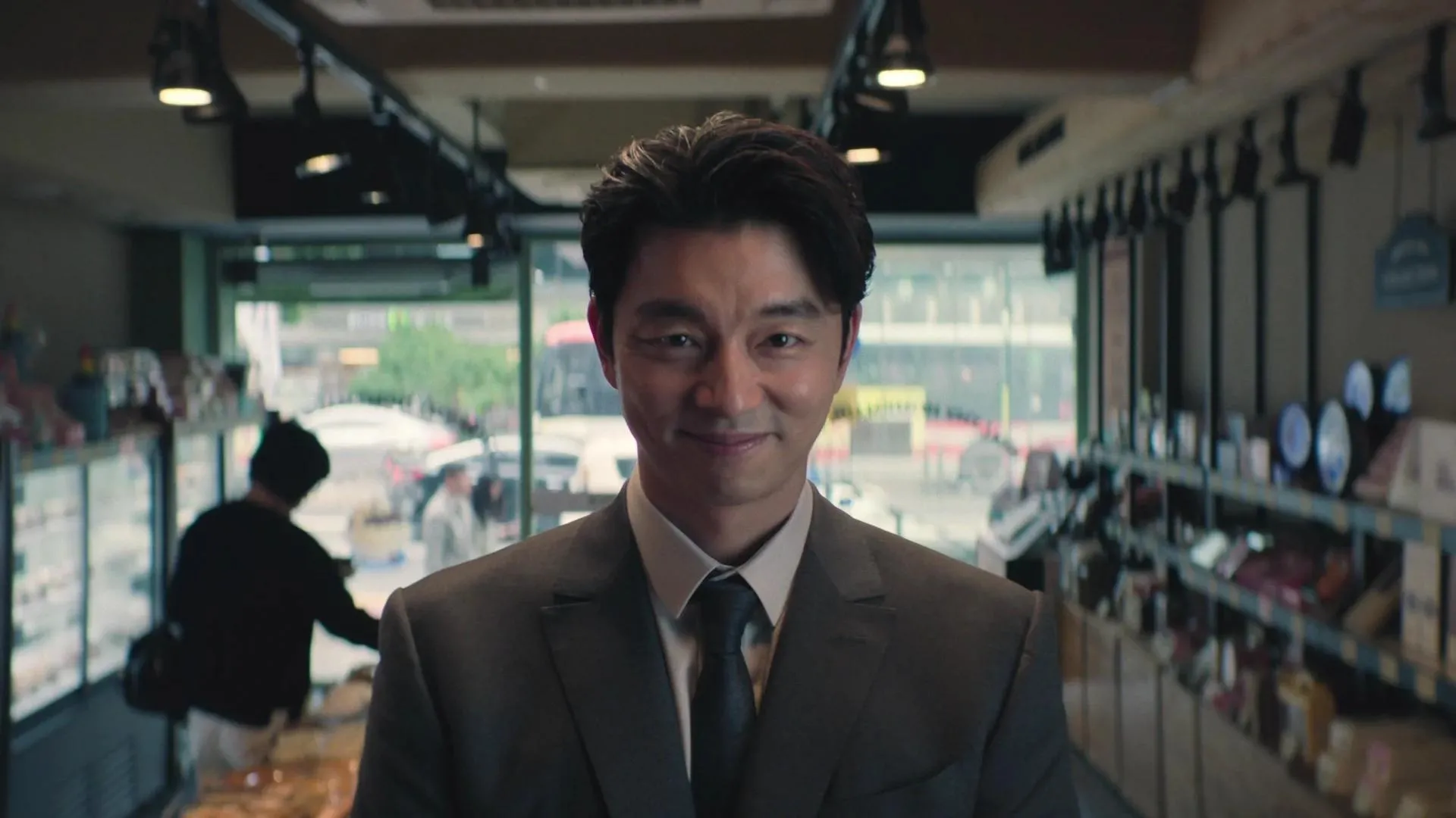 Gong Yoo também retorna à série no papel do misterioso recrutador
