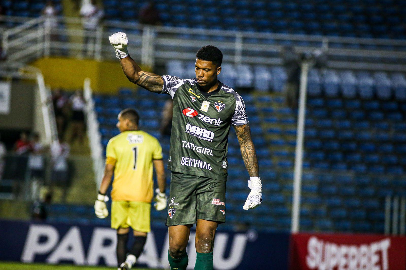 Sivaldo em ação pelo Ferroviário