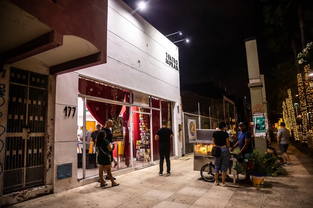 Localizado na Avenida Monsenhor Tabosa, Teatro da Praia está há 32 anos na paisagem cultural de Fortaleza